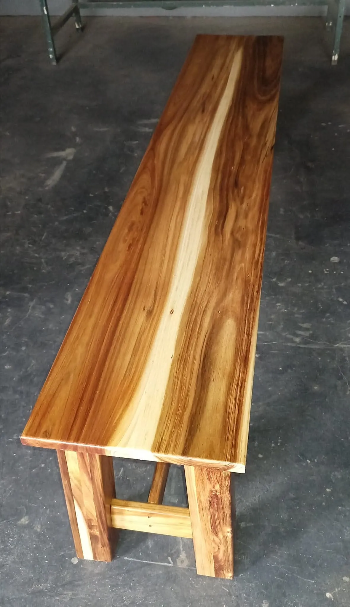 Custom bedroom cupboards by DJ Woodworx
